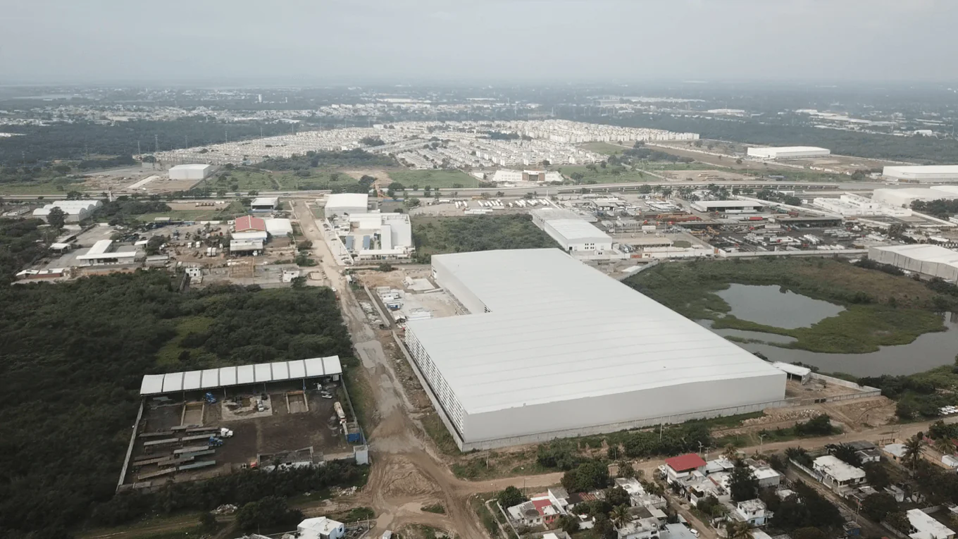 Edificios y patios de maniobras, sistema de extinción de incendios en nave de almacenamien